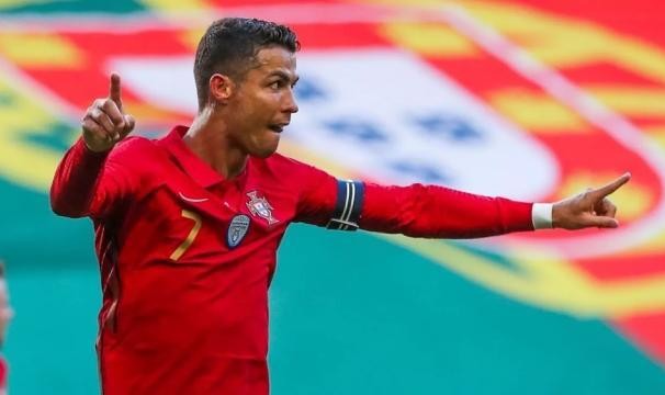 华体会官方-C罗：我比2004年欧洲杯的时候更充满动力