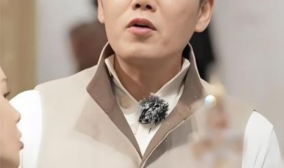 华体会体育下载-秦昊让整个娱乐圈都笑疯了！一句：外面有人了还要送啊？