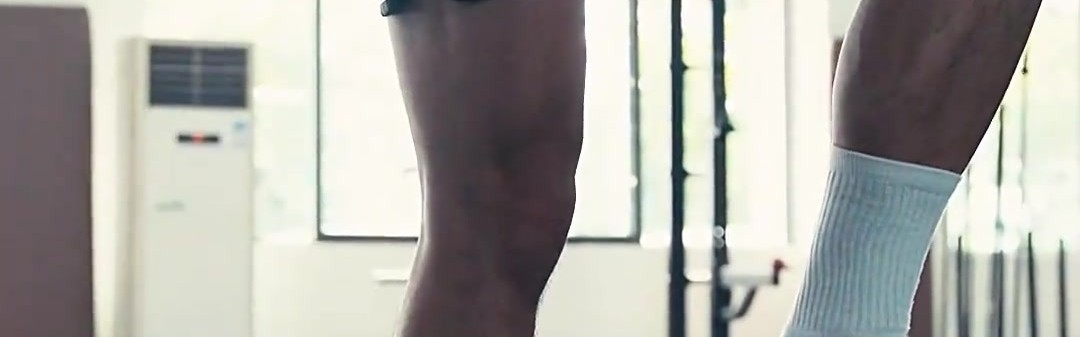 眼神坚毅！崔永熙已回到广东进行恢复训练