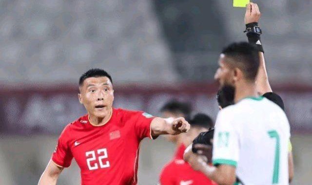 再谈于大宝“散步” 京媒：不应该放大球员场上瑕疵